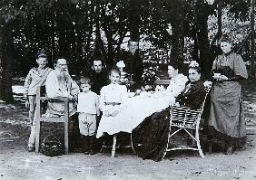 Family portrait of the author Leo N. Tolstoy, from the studio of Scherer, Nabholz & Co.