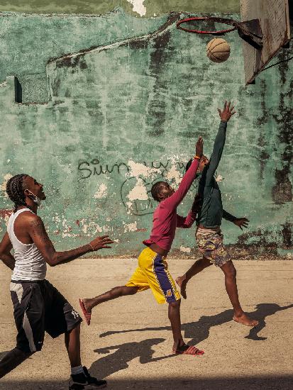 Basketball spielen