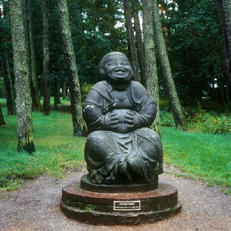 Eine lachende Buddha-Statue 1914