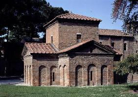 Rear facade of the tomb, mid 5th century (photo) 16th