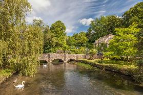 Bibury Bridge in den Cotswolds, England 2014