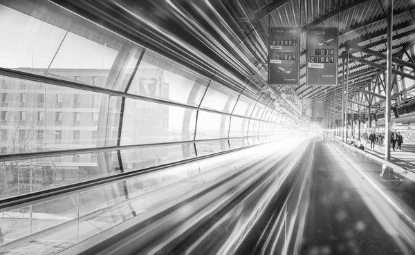 Flughafen Leipzig-Halle Futuristisch bearbeitet SW von Dennis Wetzel