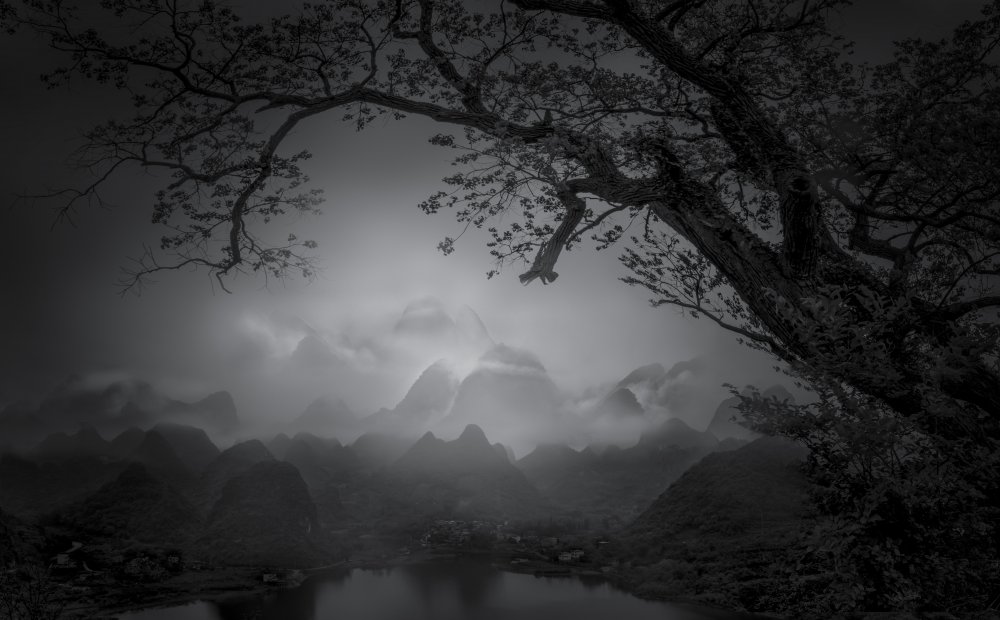 Mit Blick auf den Foggy Mountain von GuoJi