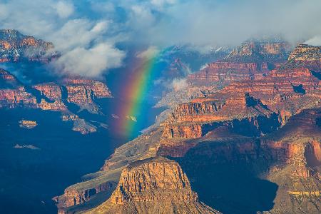 Regenbogen über dem Grand Canyon