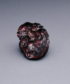 Netsuke, depicting a 'shishi' and cub