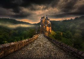 Eltz...