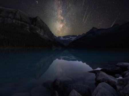 Perseiden-Meteorschauer am Lake Louise