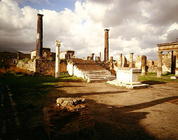 View of the Temple of Apollo (photo) 1799