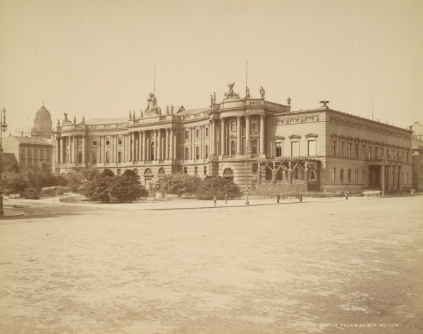 Berlin, Alte Bibliothek / Foto Levy von 