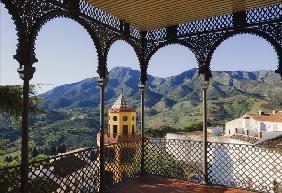 Balcony of the Dona Trinidad Grund palace, now the town hall (photo) (see also 329925) 