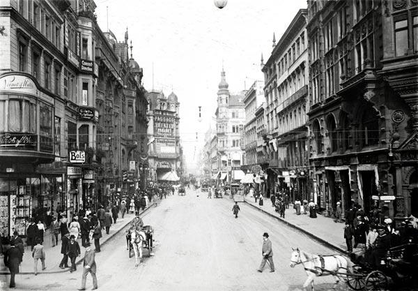 Berlin,Friedrich/Ecke Franzoesische Str.