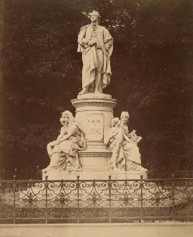 Berlin, Goethe-Denkmal / Foto Levy