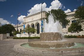 Exterior view of the Detroit Institute of Arts