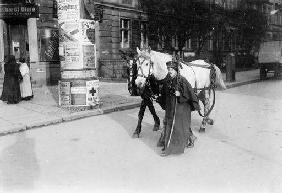 Frau i.Postdienst m.Pferdegespann,Berlin