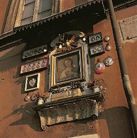 Wall shrine to the Virgin Mary, Rione di Sant Angelo