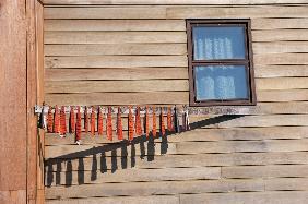 Wooden window, Baffin Island (photo) 