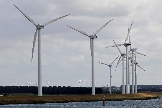 Windräder in den Niederlanden von Oliver Berg