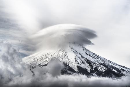 Regenschirmwolke Fuji