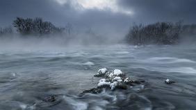 Frosty morning at the river