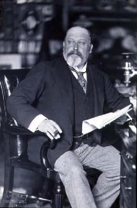 Portrait photograph of Edward VII (1841-1910) (b/w photo) 