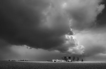 Sturm über der Farm