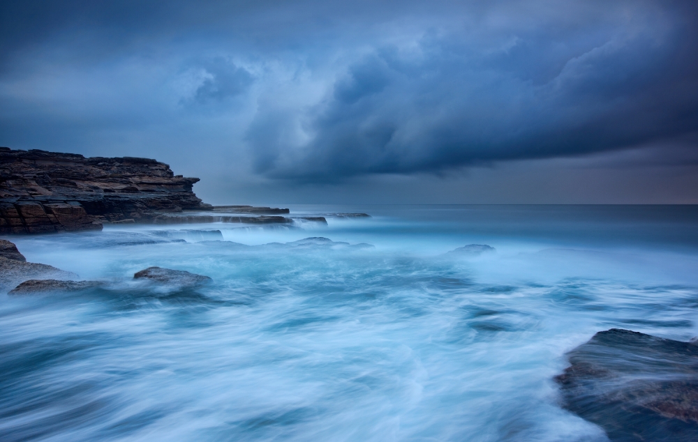 Unter dem Sturm von Yan Zhang